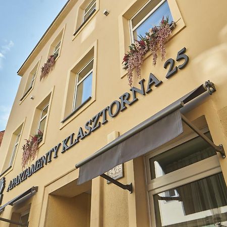 Apartamenty Klasztorna 25 พอซนาน ภายนอก รูปภาพ