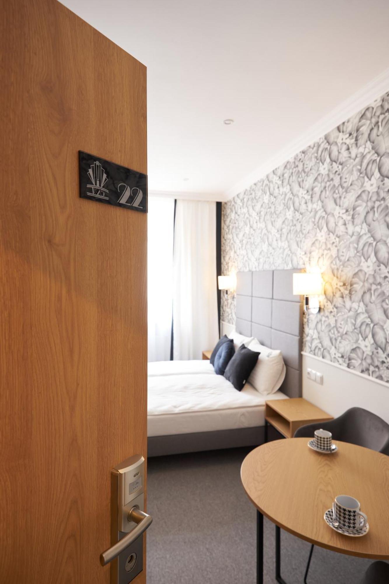 Apartamenty Klasztorna 25 พอซนาน ภายนอก รูปภาพ